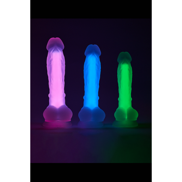 Светящийся фаллоимитатор Dream Toys RADIANT SOFT SILICONE GLOW IN THE DARK DILDO MEDIUM PURPLE DT22047 фото