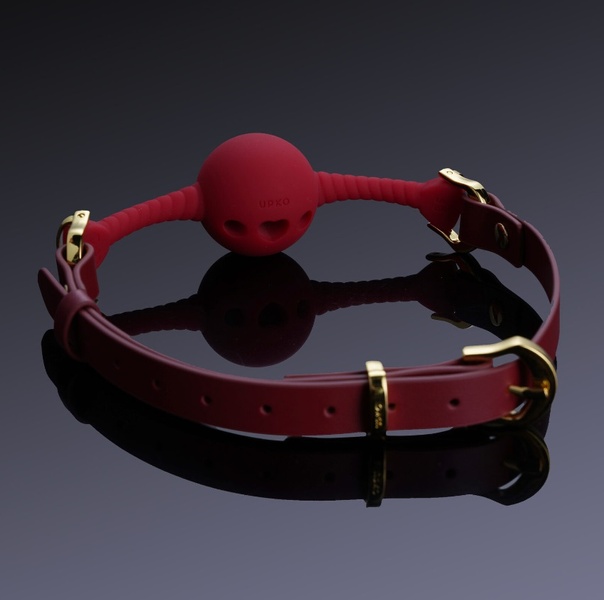 Кляп шарик с отверстиями в виде сердца UPKO Desire for Mouth Bondage Collection, красный U65245 фото