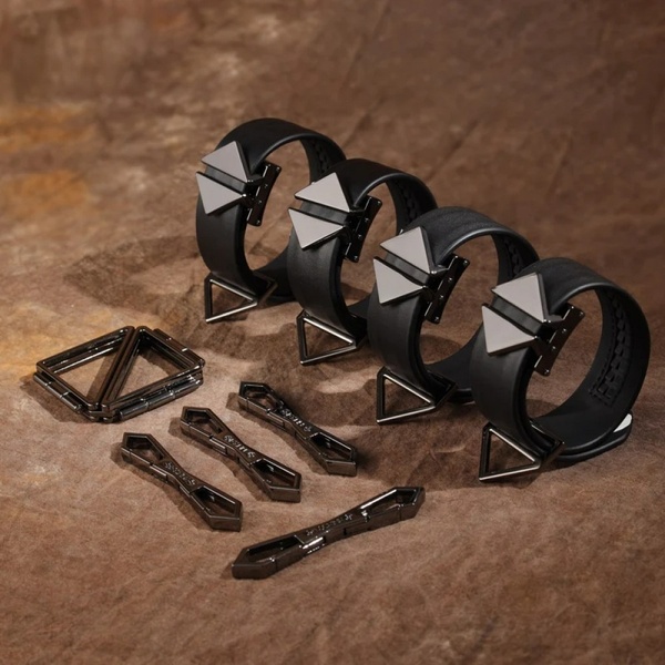 Набор наручники и поножи с крестовиной Lockink, натуральная кожа и металл, черный 293474 /Z-SJ-009-B-ZH фото
